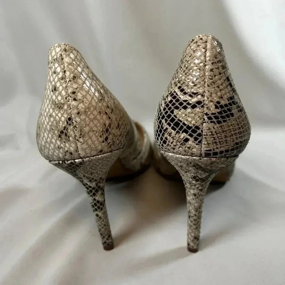 Vince Camuto Abbee D’Orsay Size 9.5 Snakeskin Heels Stilettos Party - Picture 4 of 8